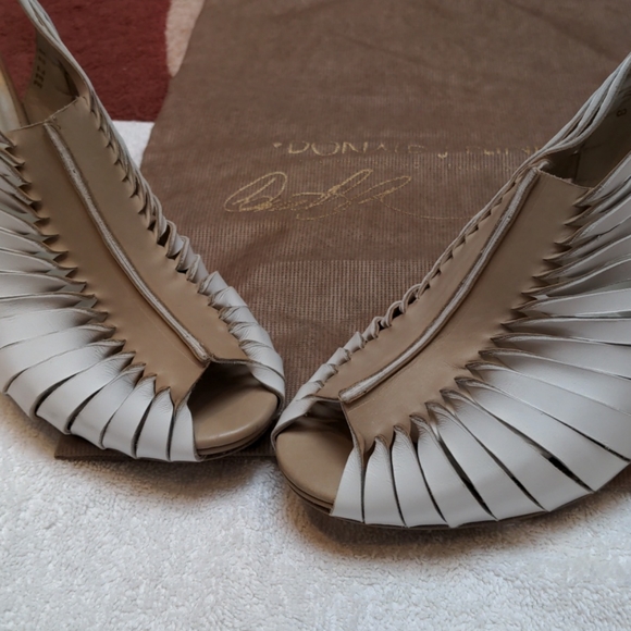 Donald Pliner Leather Peeps - Picture 2 of 8